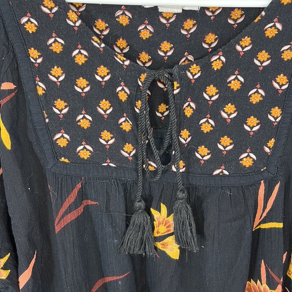 Billabong Ella Bella Peasant Silhouette Blouse - Picture 3 of 9